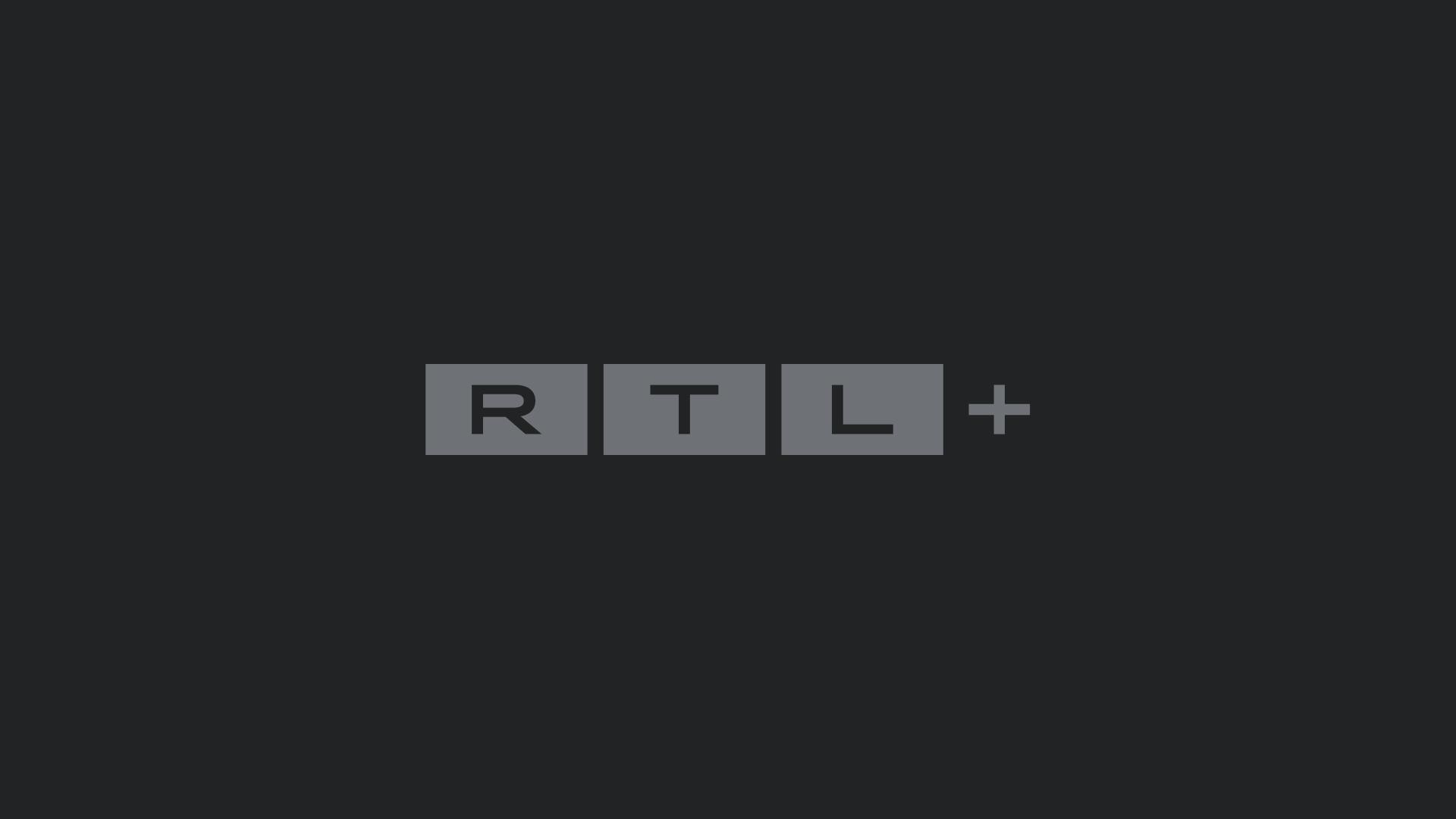 Folge 1 Vom 19 02 2020 Im Hause Chanel Staffel 1 Tvnow