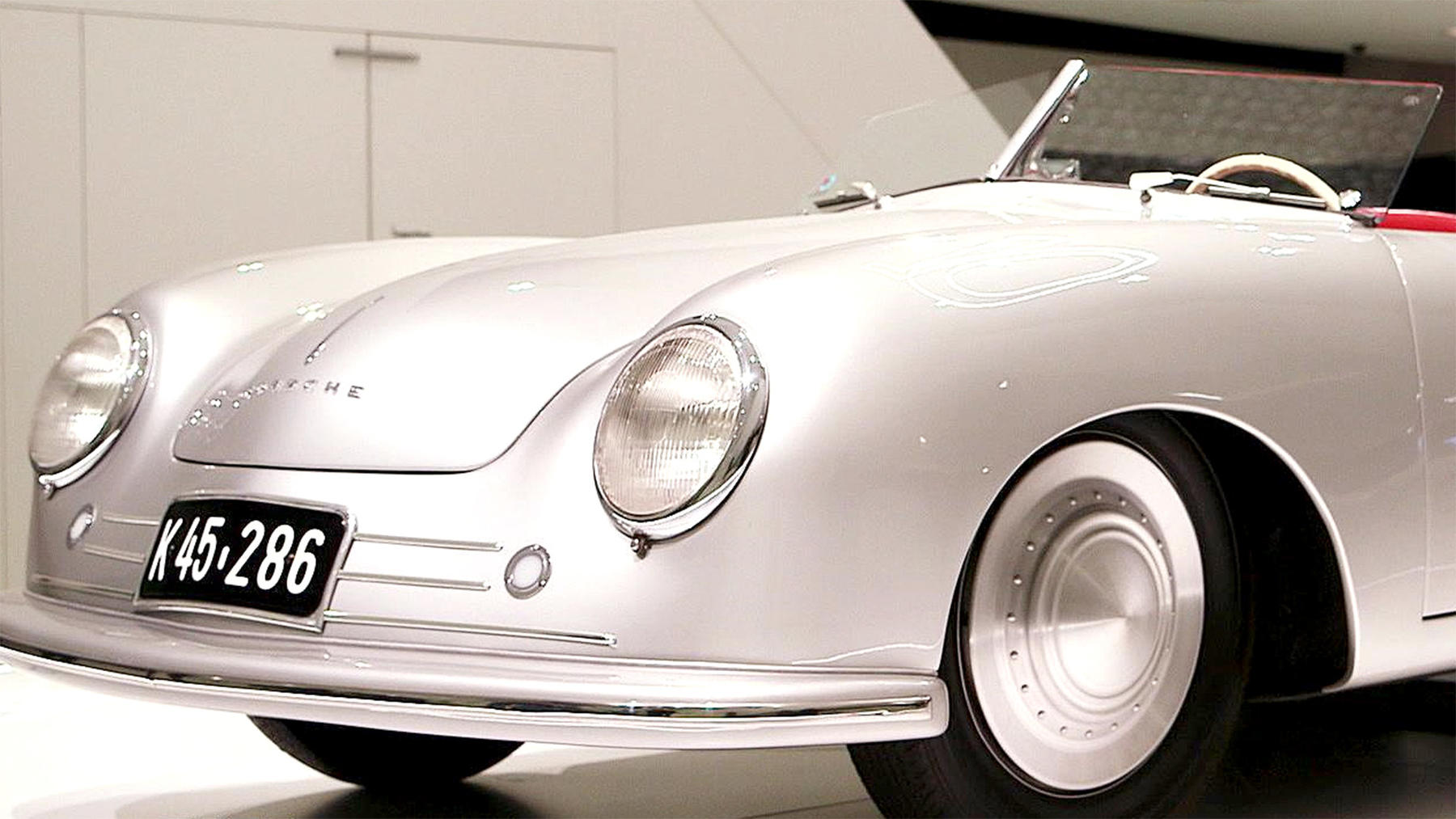 Thema u.a.: Eine Nacht im Porsche-Museum