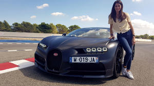 Cyndie Allemann lässt den Bugatti Chiron Sport von der Kette