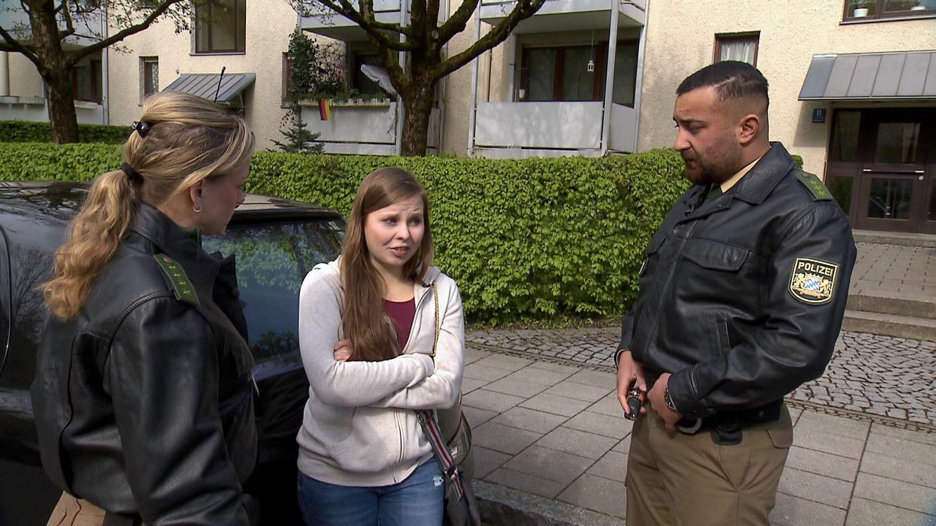 Folge 1 vom 25.02.2021 | Die Straßencops - Jugend im Visier | Staffel 5 | RTL+