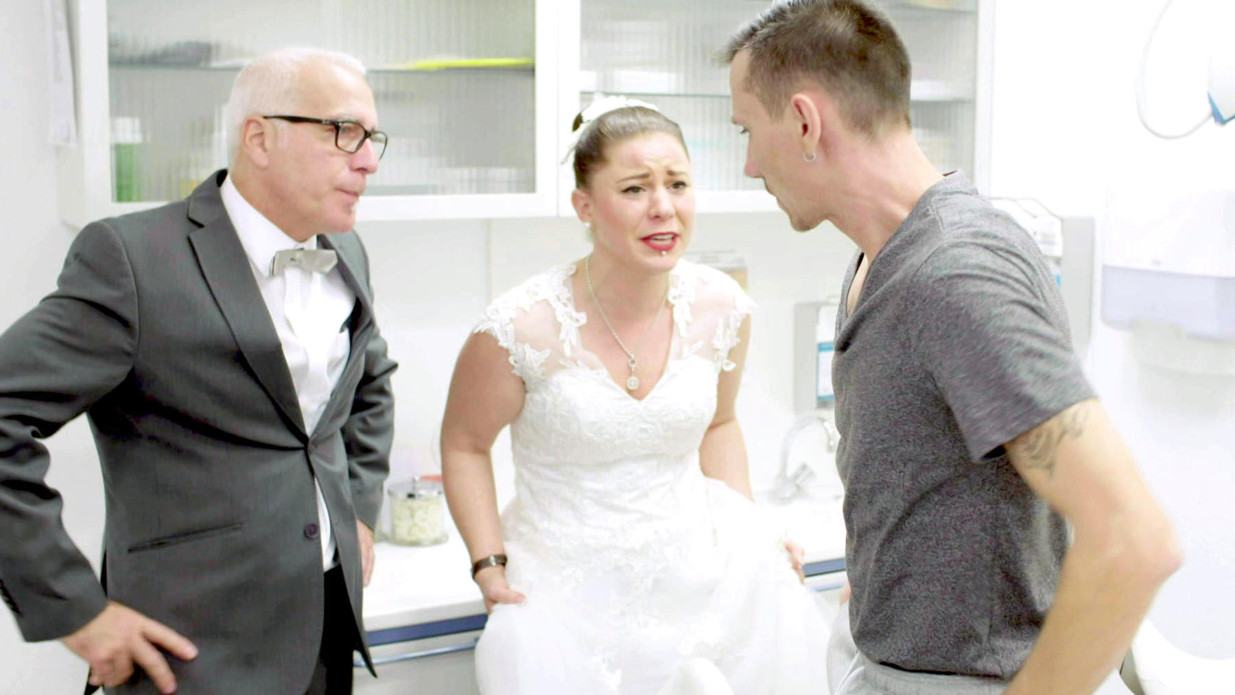 Bräutigam landet am Hochzeitsmorgen im Krankenhaus