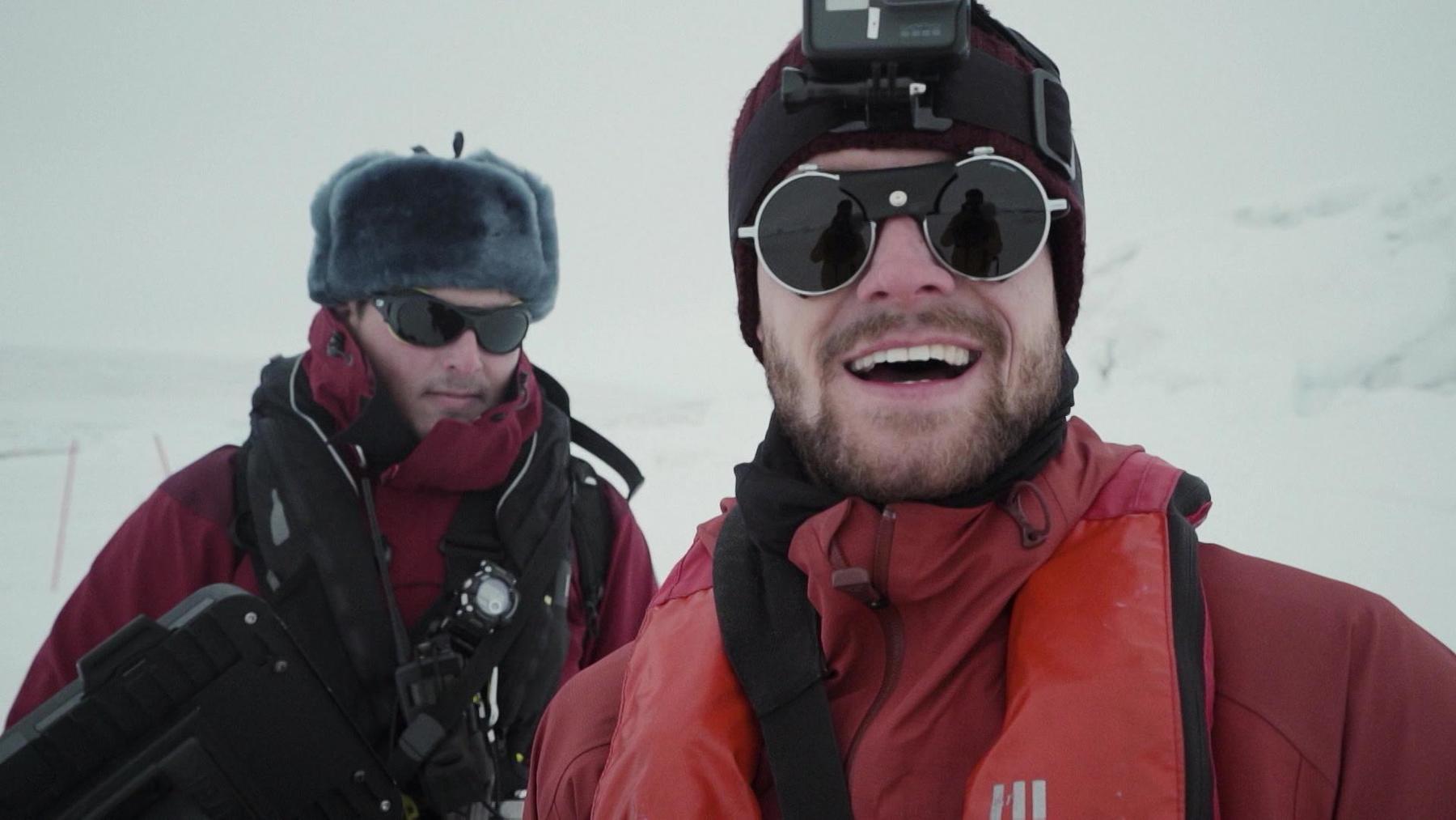 Projekt: Antarktis - Die Reise unseres Lebens im Online Stream | RTL+