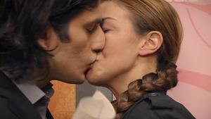 Katja und Maximilian: Der erste Kuss